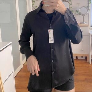 ✨NWT✨ Black Uniqlo satin blouse